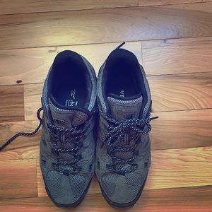 Hiking boots men’s size 10.5